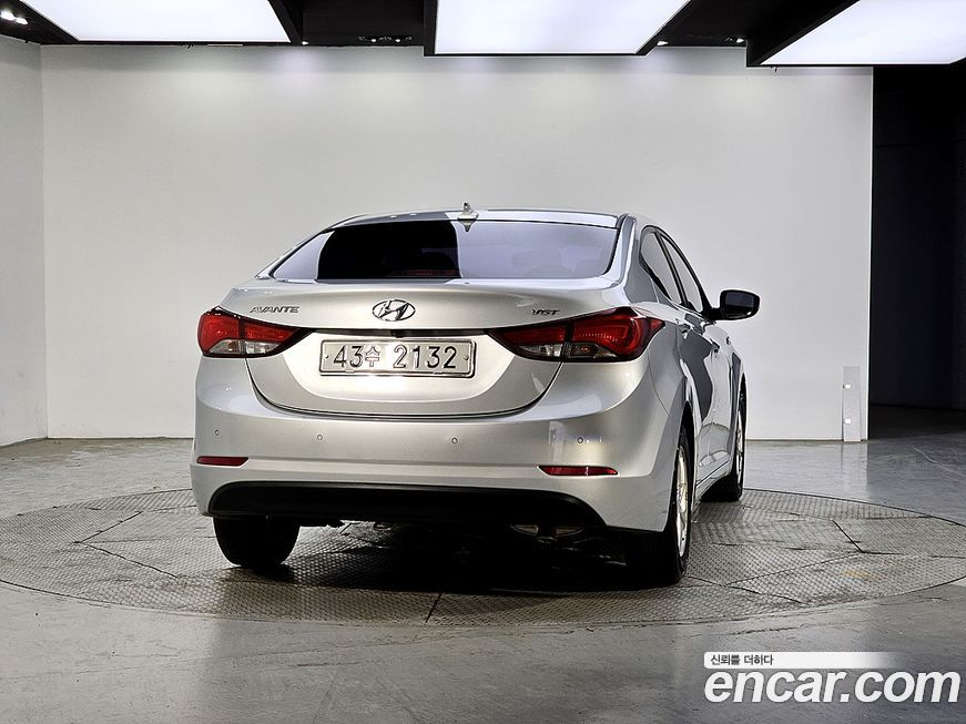 Hyundai AVANTE 2015