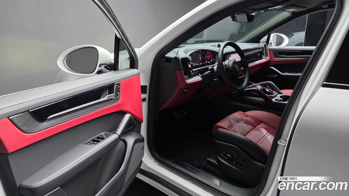 Porsche Cayenne 2025