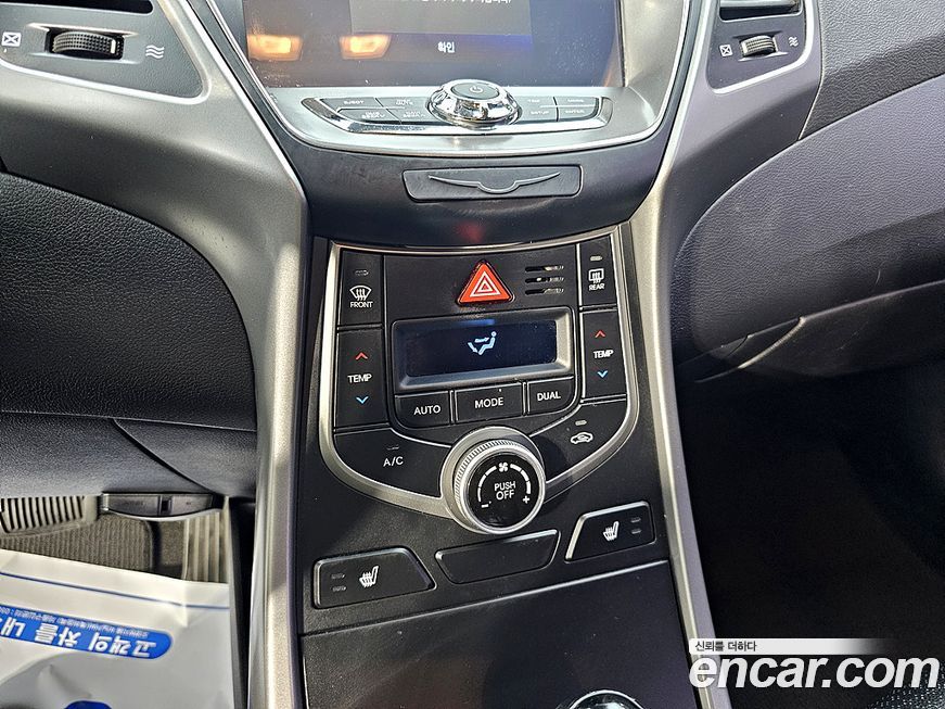 Hyundai AVANTE 2015