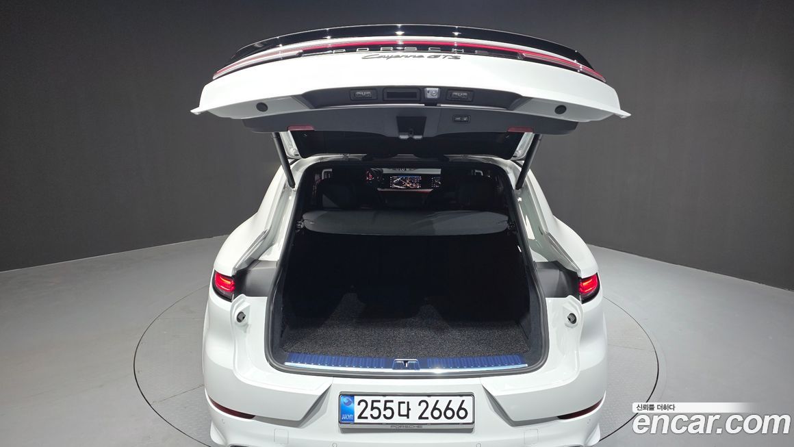 Porsche Cayenne 2025