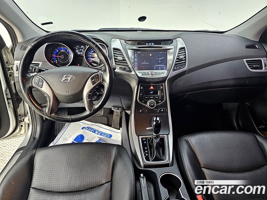 Hyundai AVANTE 2015