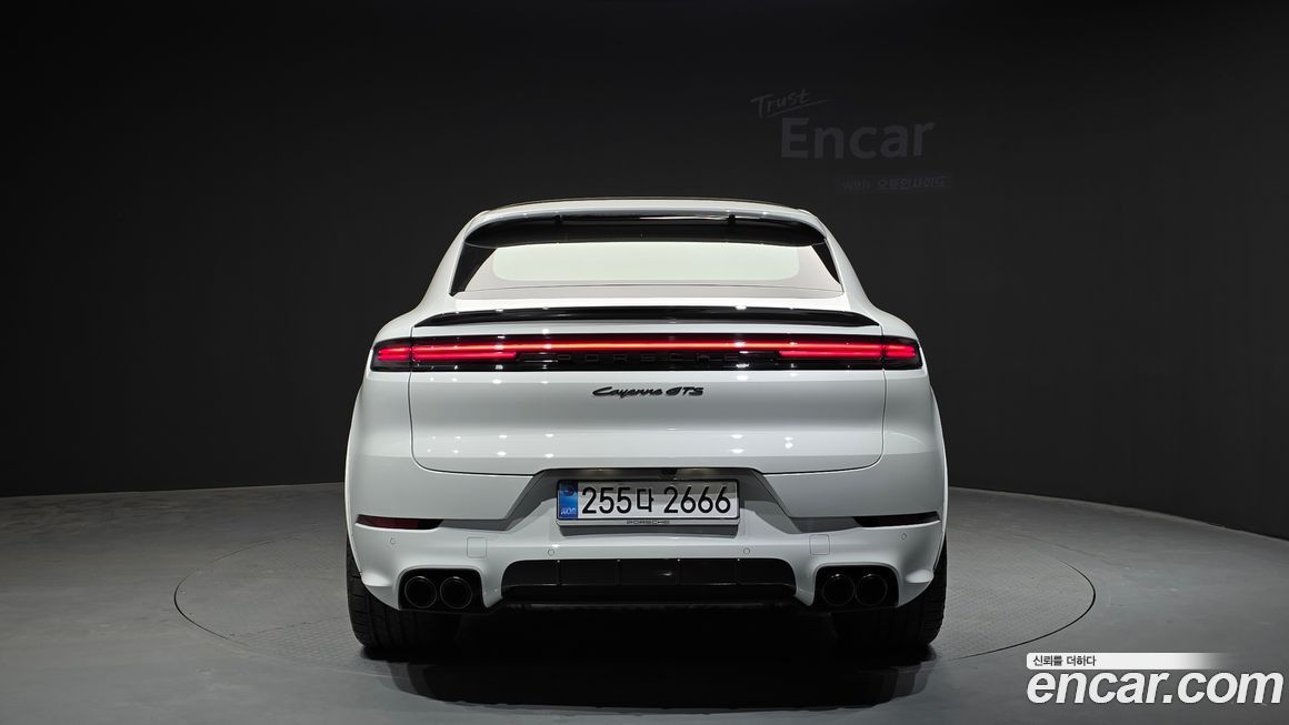 Porsche Cayenne 2025