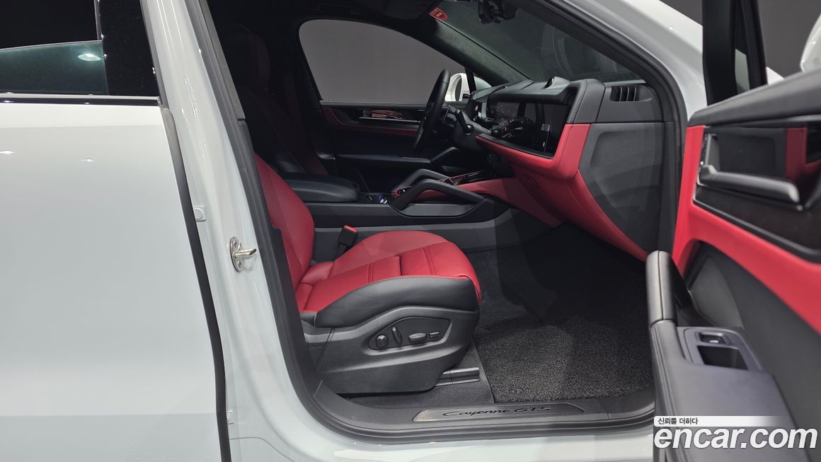 Porsche Cayenne 2025