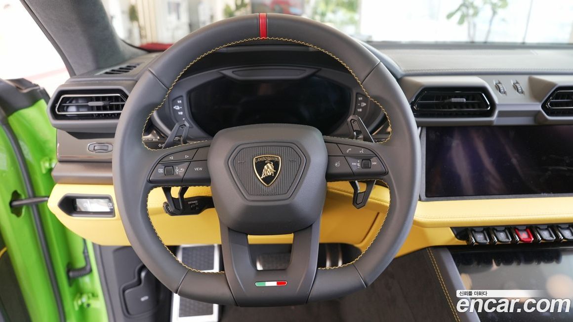 Lamborghini Urus 2026