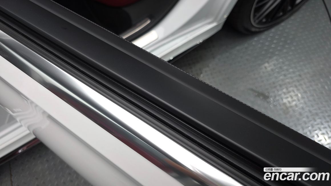 Mercedes-Benz S-Class 2025