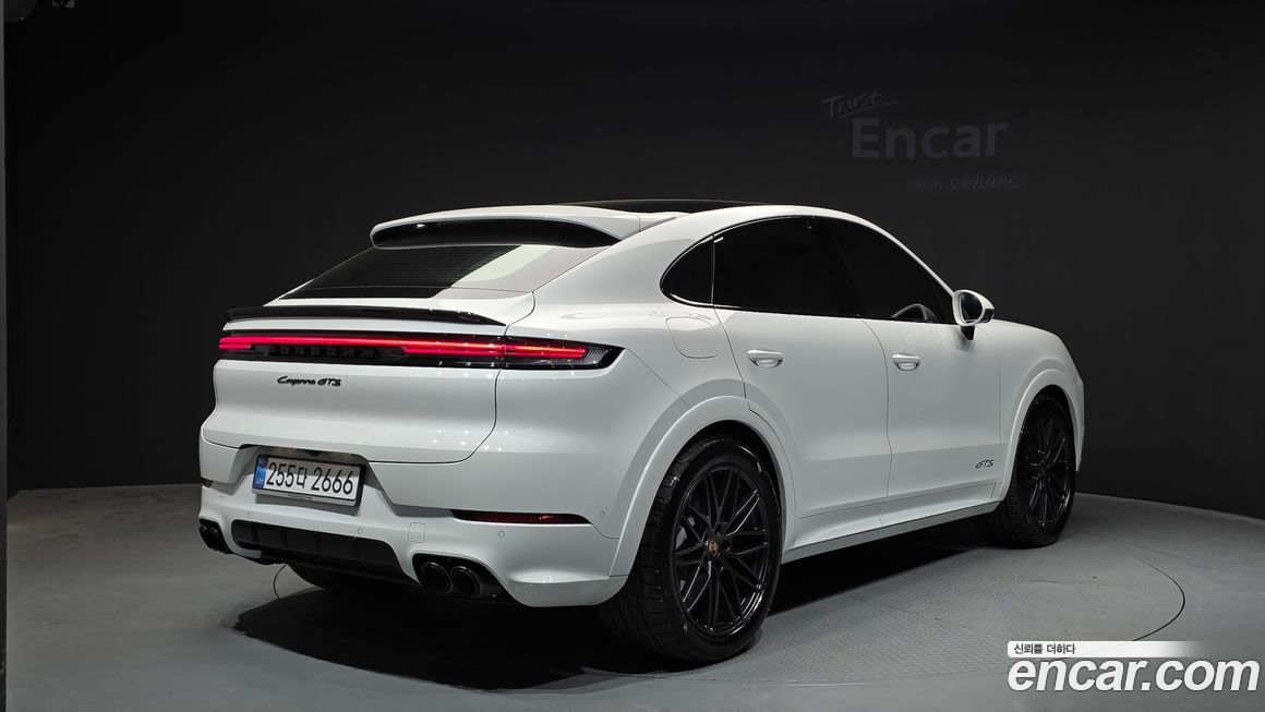 Porsche Cayenne 2025