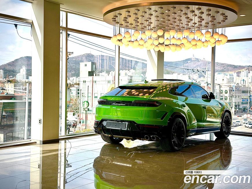 Lamborghini Urus 2026