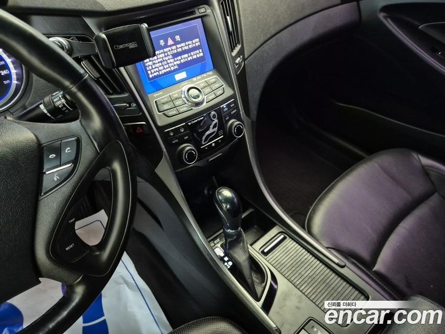 Hyundai Sonata 2012