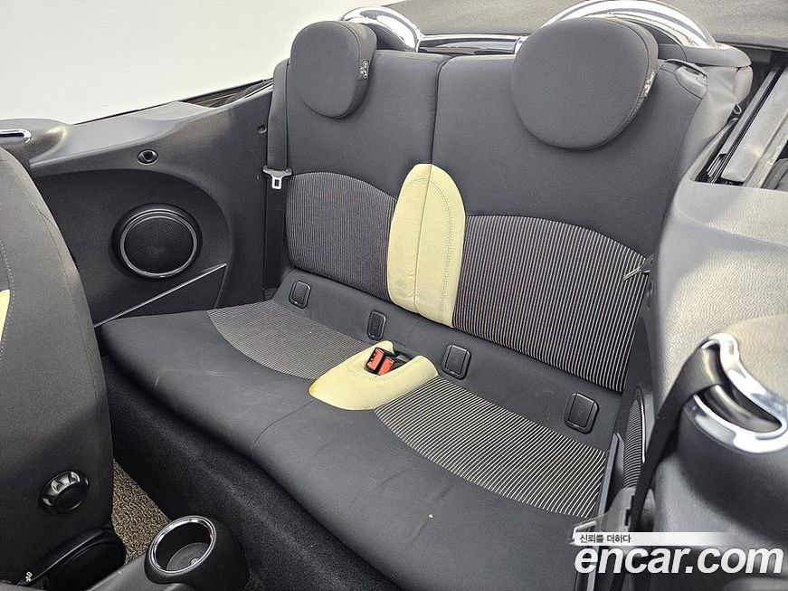 Mini Cooper Convertible 2010