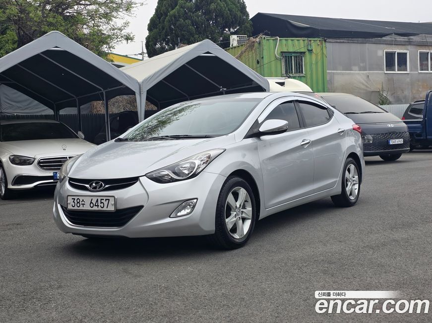 Hyundai AVANTE 2011