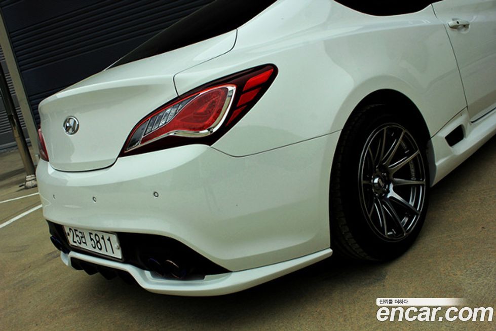 Hyundai Genesis 2010