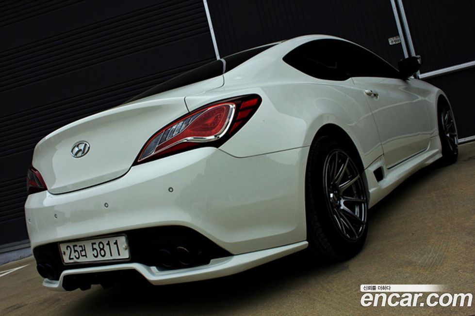 Hyundai Genesis 2010