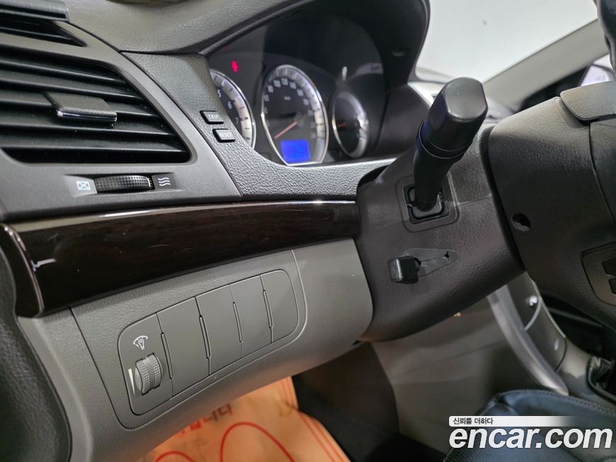 Hyundai Sonata 2010