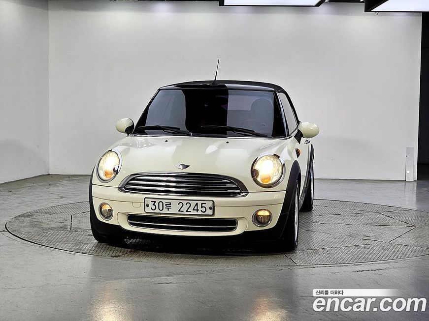 Mini Cooper Convertible 2010