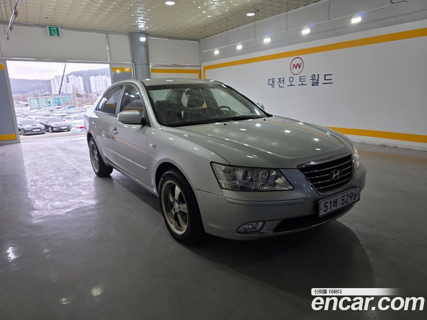 Hyundai Sonata 2010