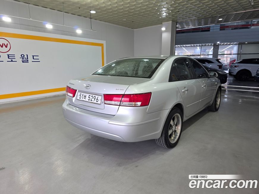 Hyundai Sonata 2010