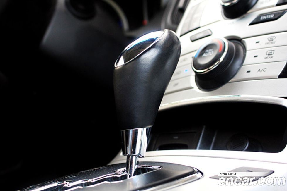 Hyundai Genesis 2010