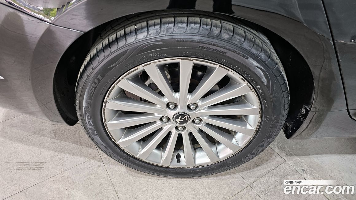 Kia K7 2011