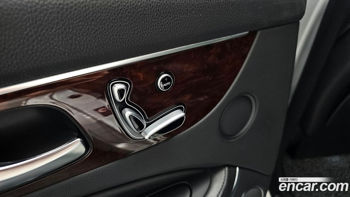Hyundai Equus 2012