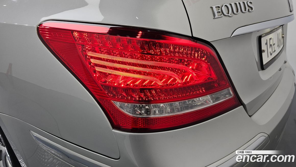Hyundai Equus 2012