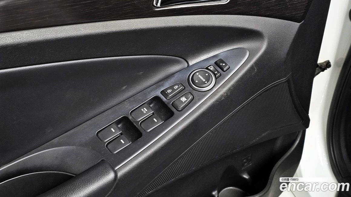 Hyundai Sonata 2012