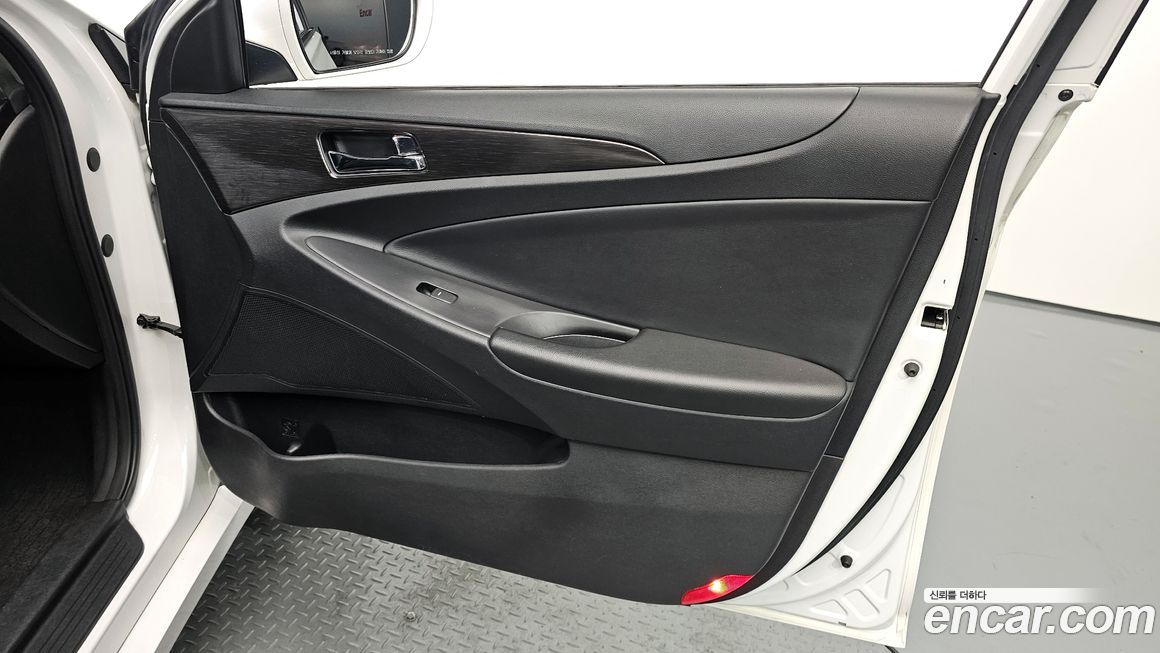Hyundai Sonata 2012