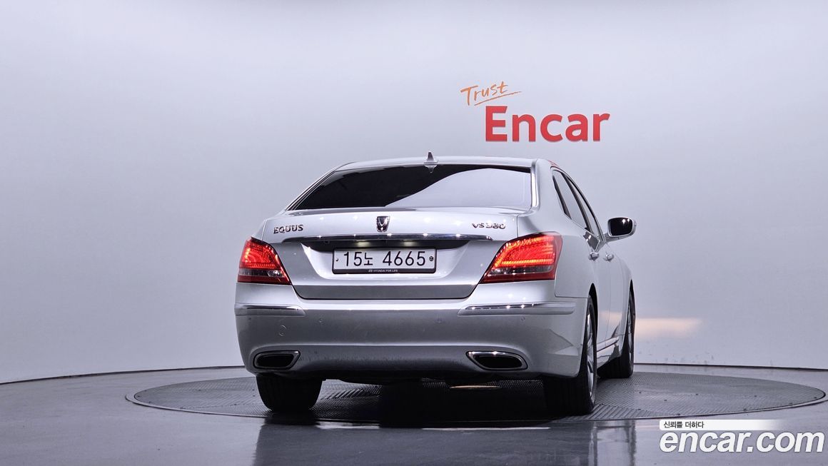 Hyundai Equus 2012