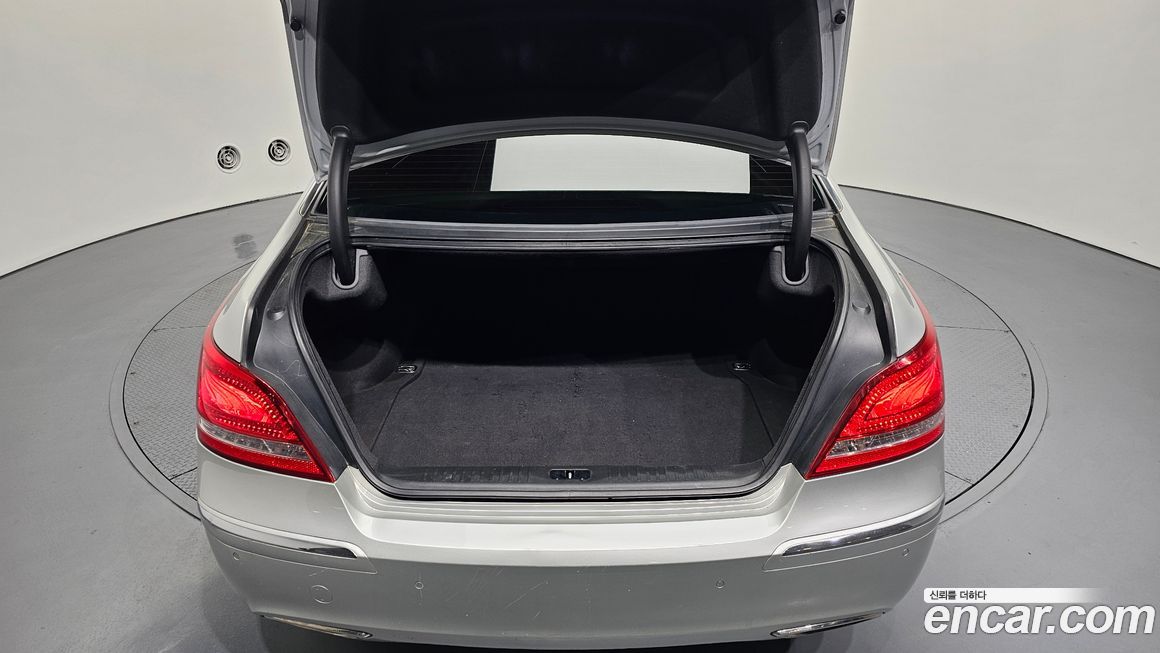 Hyundai Equus 2012