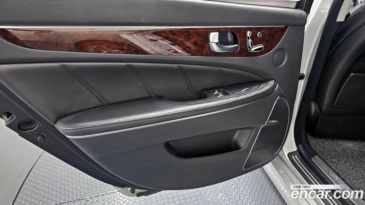 Hyundai Equus 2012