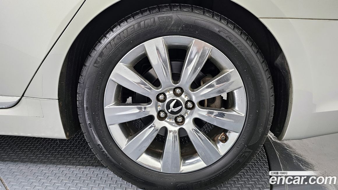 Hyundai Equus 2012