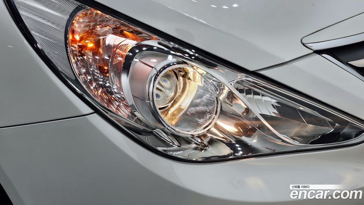 Hyundai Sonata 2012