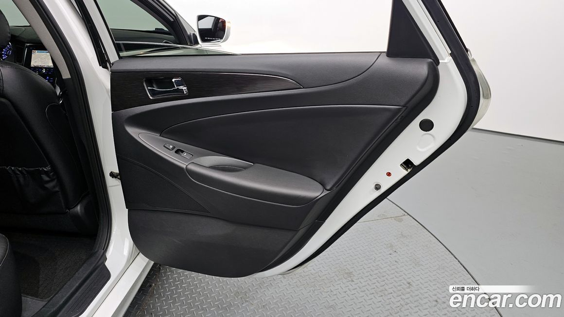 Hyundai Sonata 2012