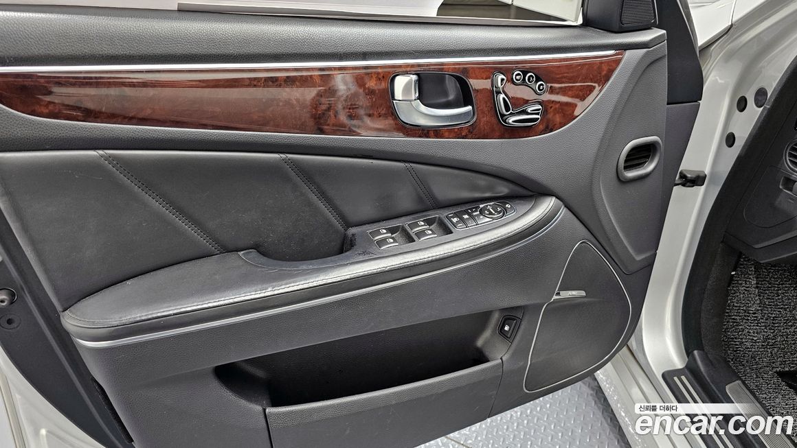 Hyundai Equus 2012