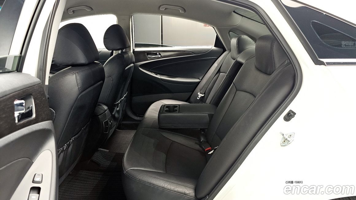 Hyundai Sonata 2012