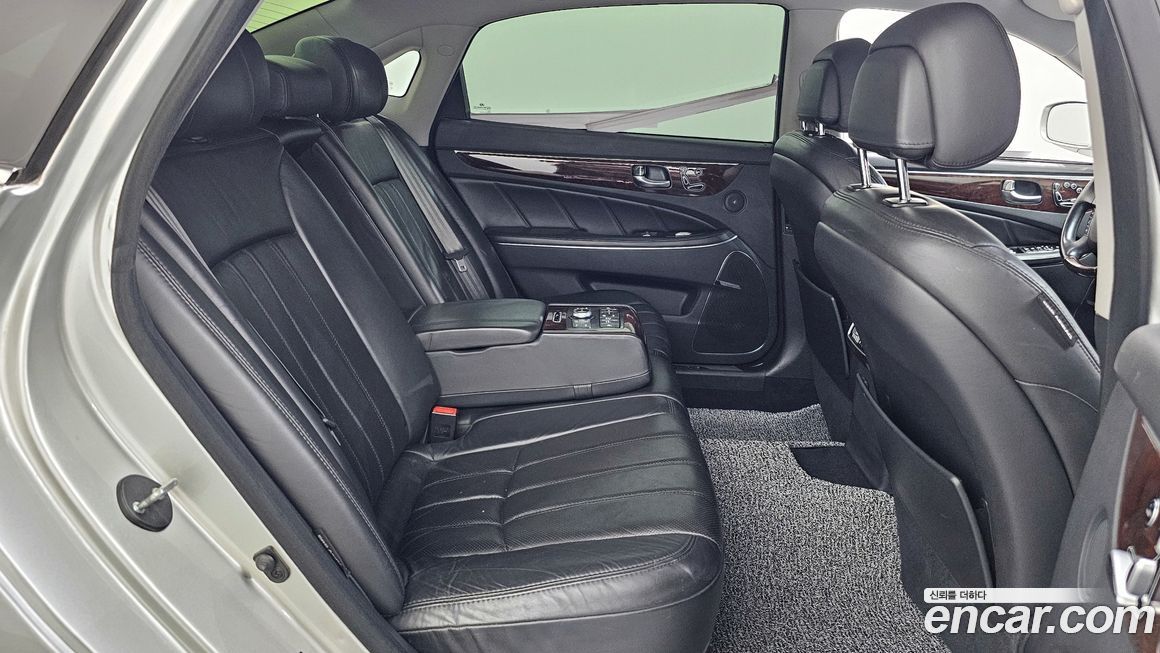 Hyundai Equus 2012