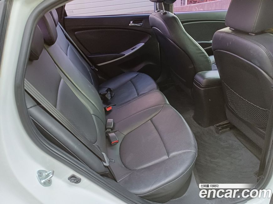 Hyundai Accent 2013