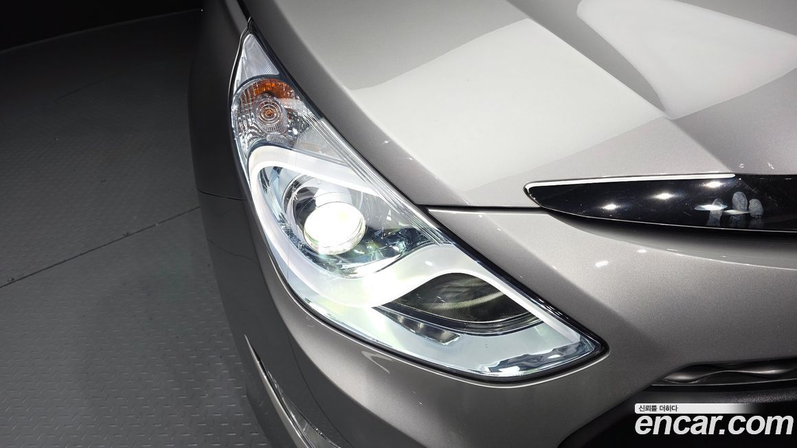 Hyundai Sonata 2012