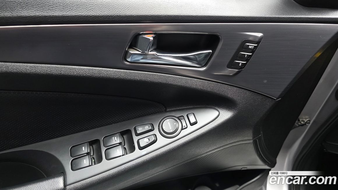 Hyundai Sonata 2012