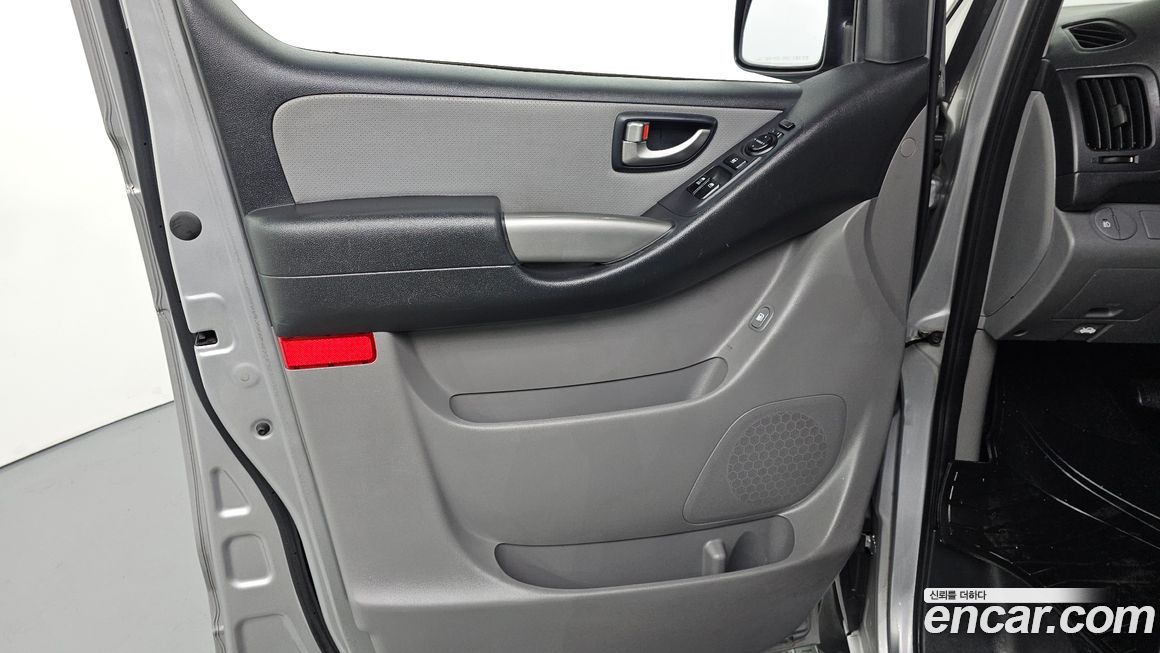 Hyundai Starex 2016