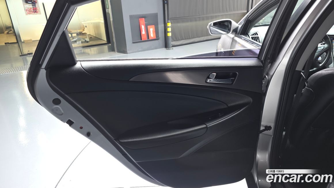 Hyundai Sonata 2012