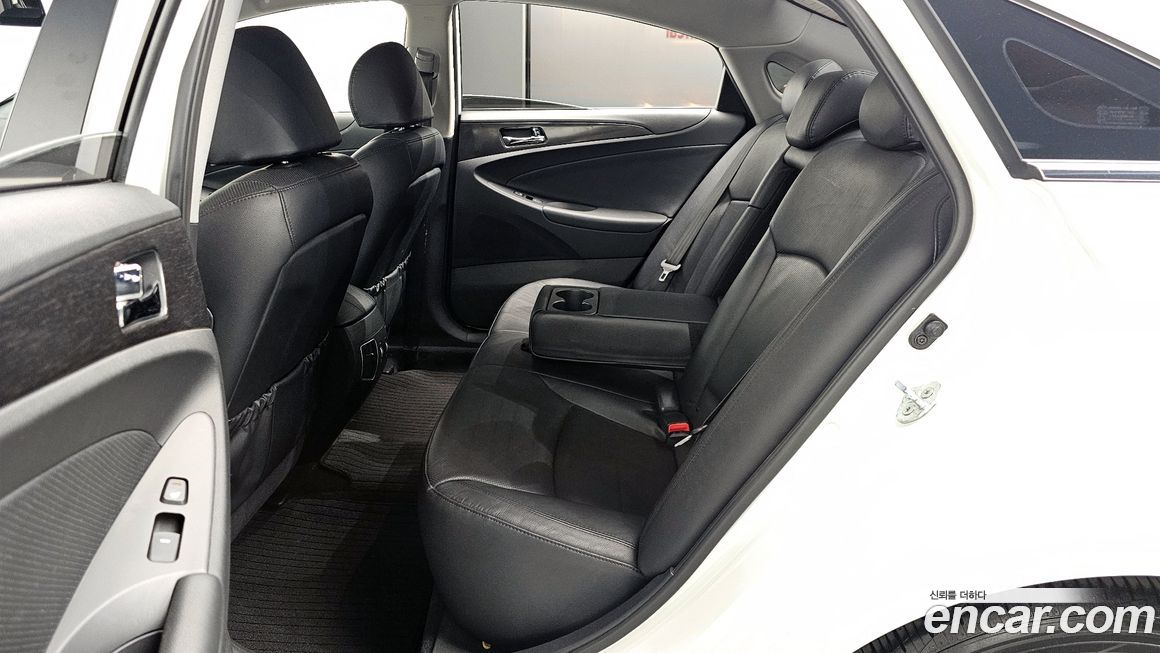 Hyundai Sonata 2013