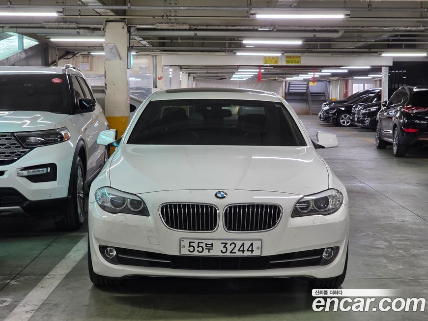 BMW 5-Series 2011
