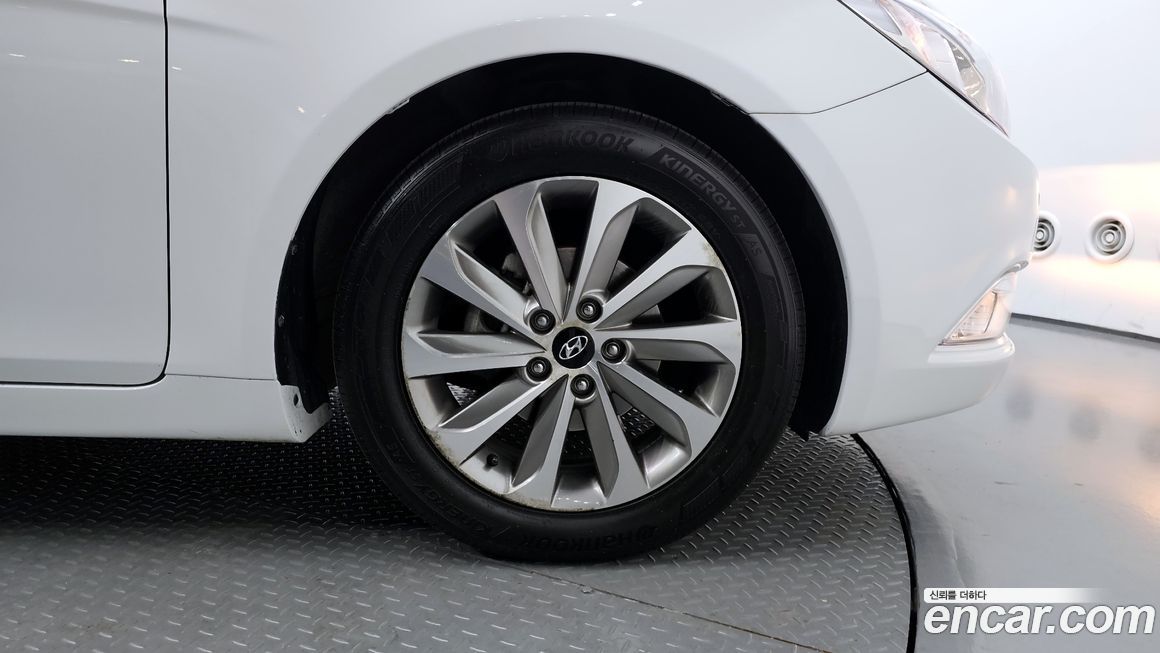 Hyundai Sonata 2013