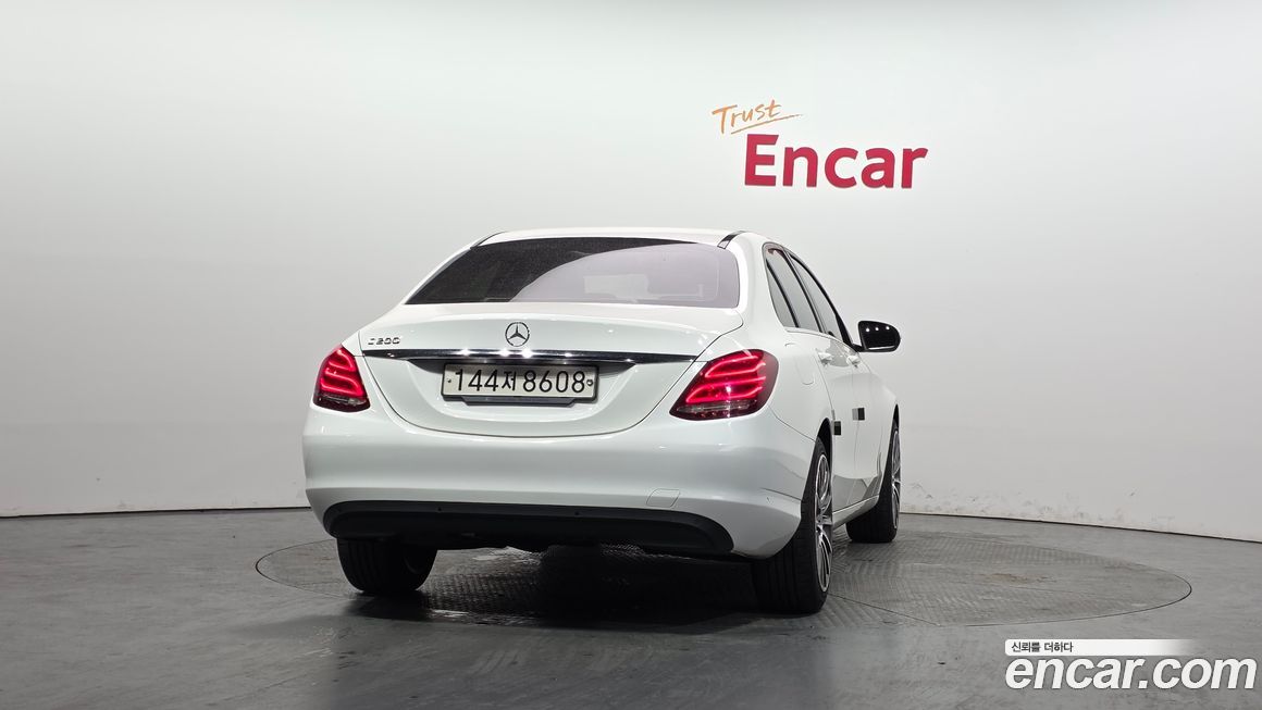 Mercedes-Benz C-Class 2016