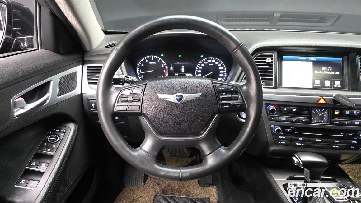 Hyundai Genesis 2016