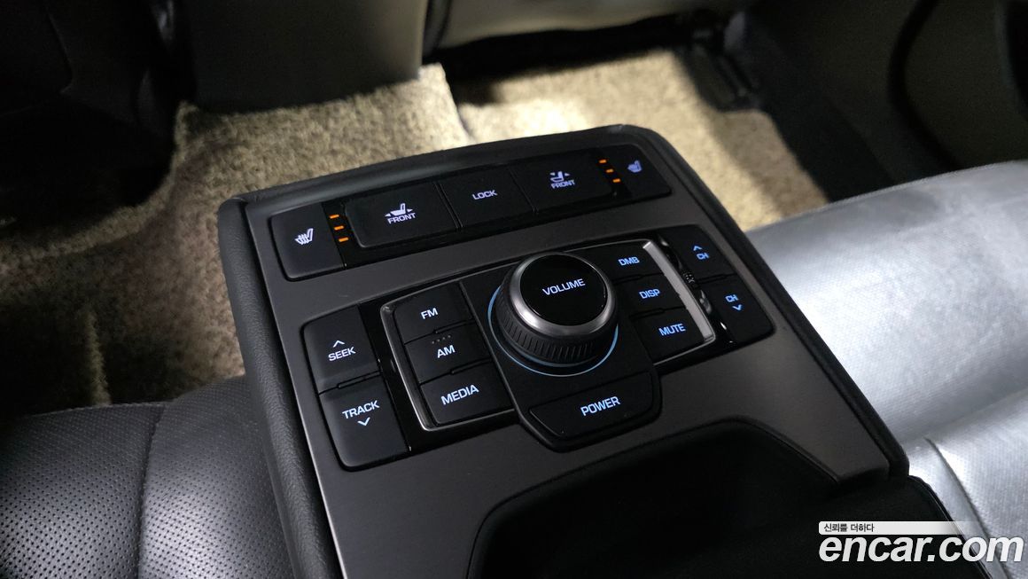 Hyundai Genesis 2016