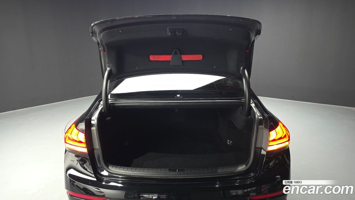 Hyundai Genesis 2016