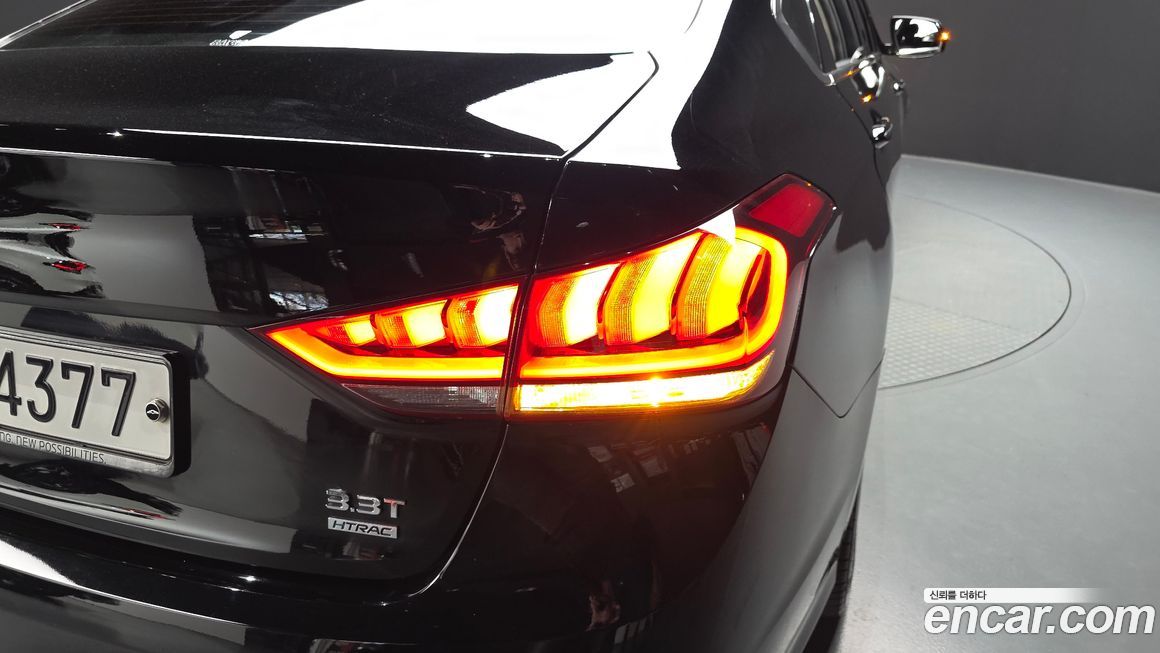 Hyundai Genesis 2016