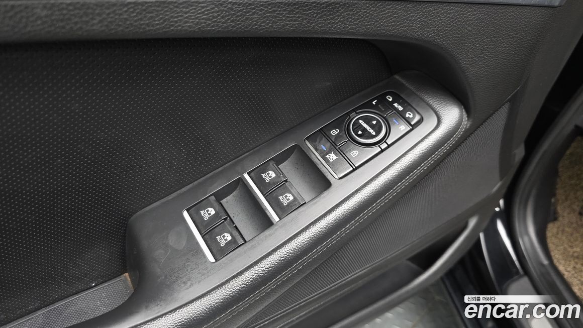 Hyundai Genesis 2016
