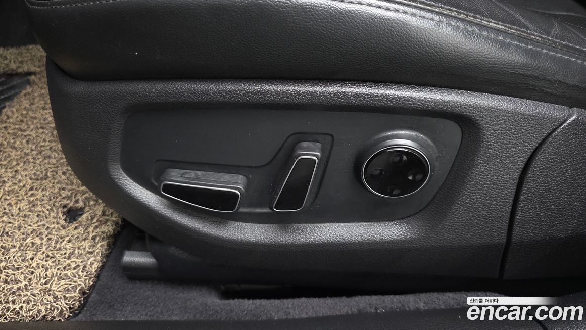 Hyundai Genesis 2016